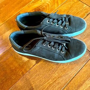 Liz Claiborne Olive Green Shoes